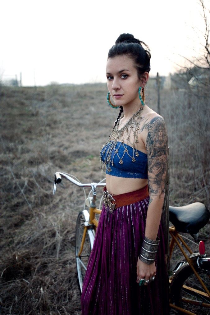 mike andrick portrait femme et velo lauren